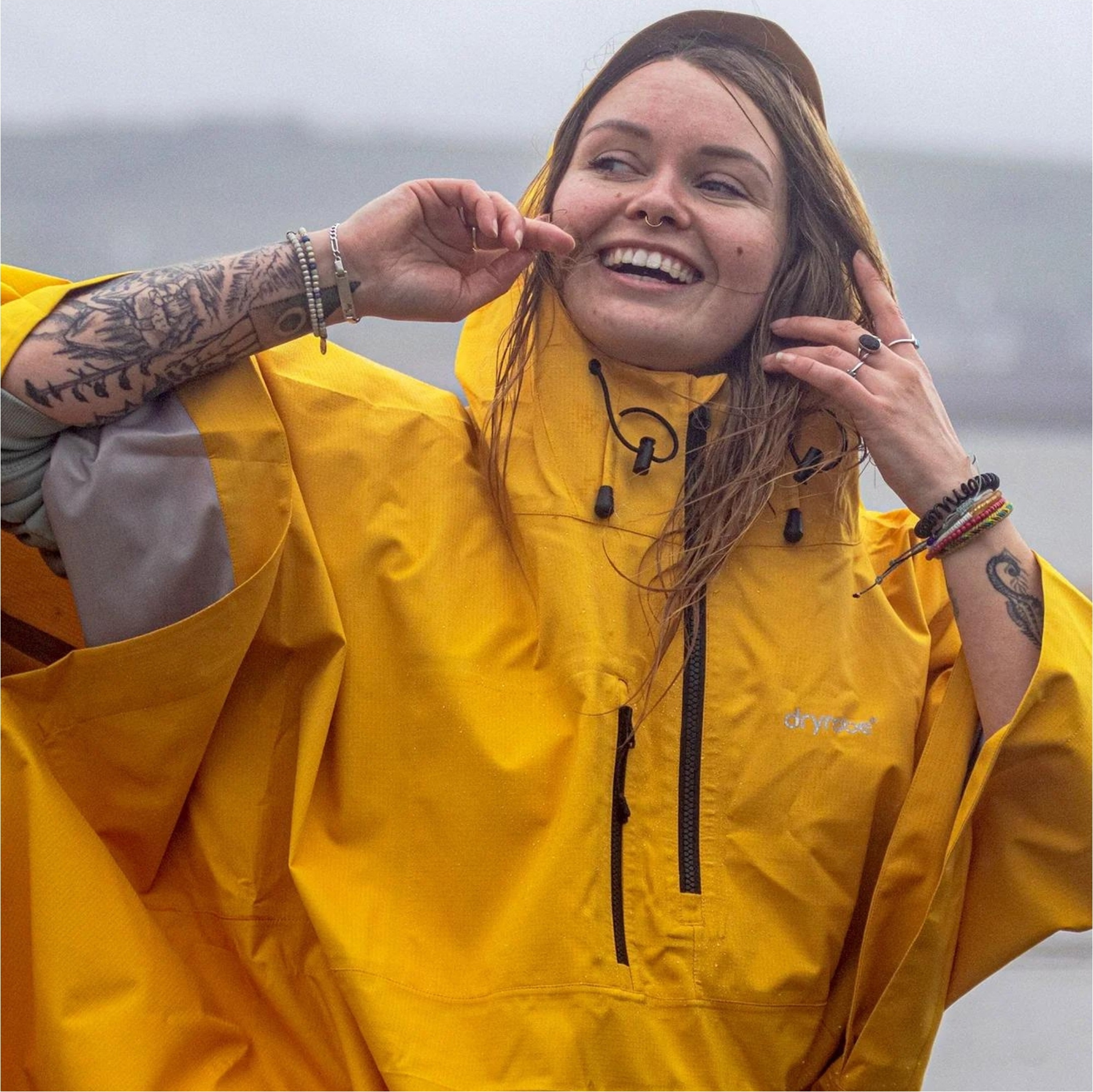 2026 Dryrobe Waterproof Change Robe / Poncho DRWCRP - Yellow